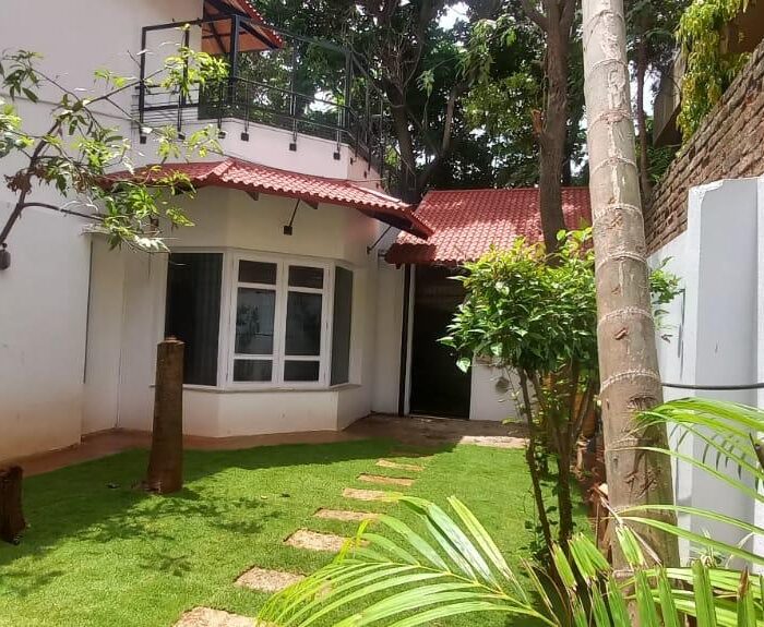 Unique commercial bungalow