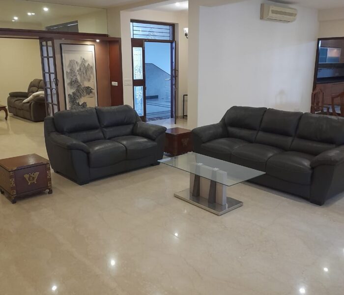 luxury 4BHK apartment in Crescent Park